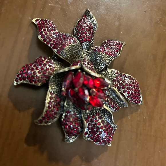 Jewelry - Elegant Red and Silver Floral Brooch!
